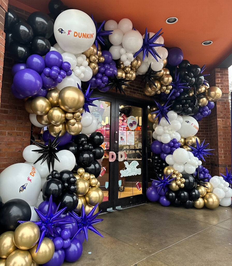 Pittsburgh Storefront Balloon Garlands and Installations.